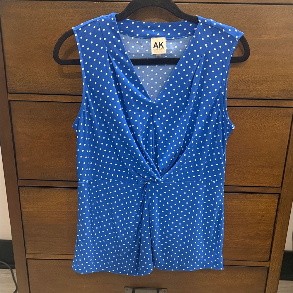 Anne Klein Women's Blue Polka Dot Top Sz MP